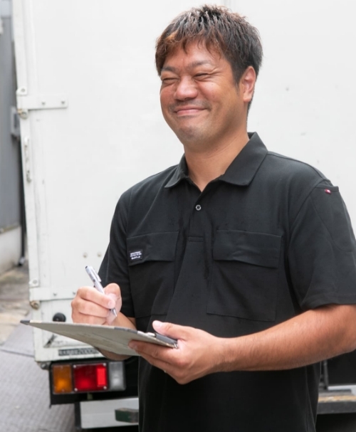 笑顔の男性